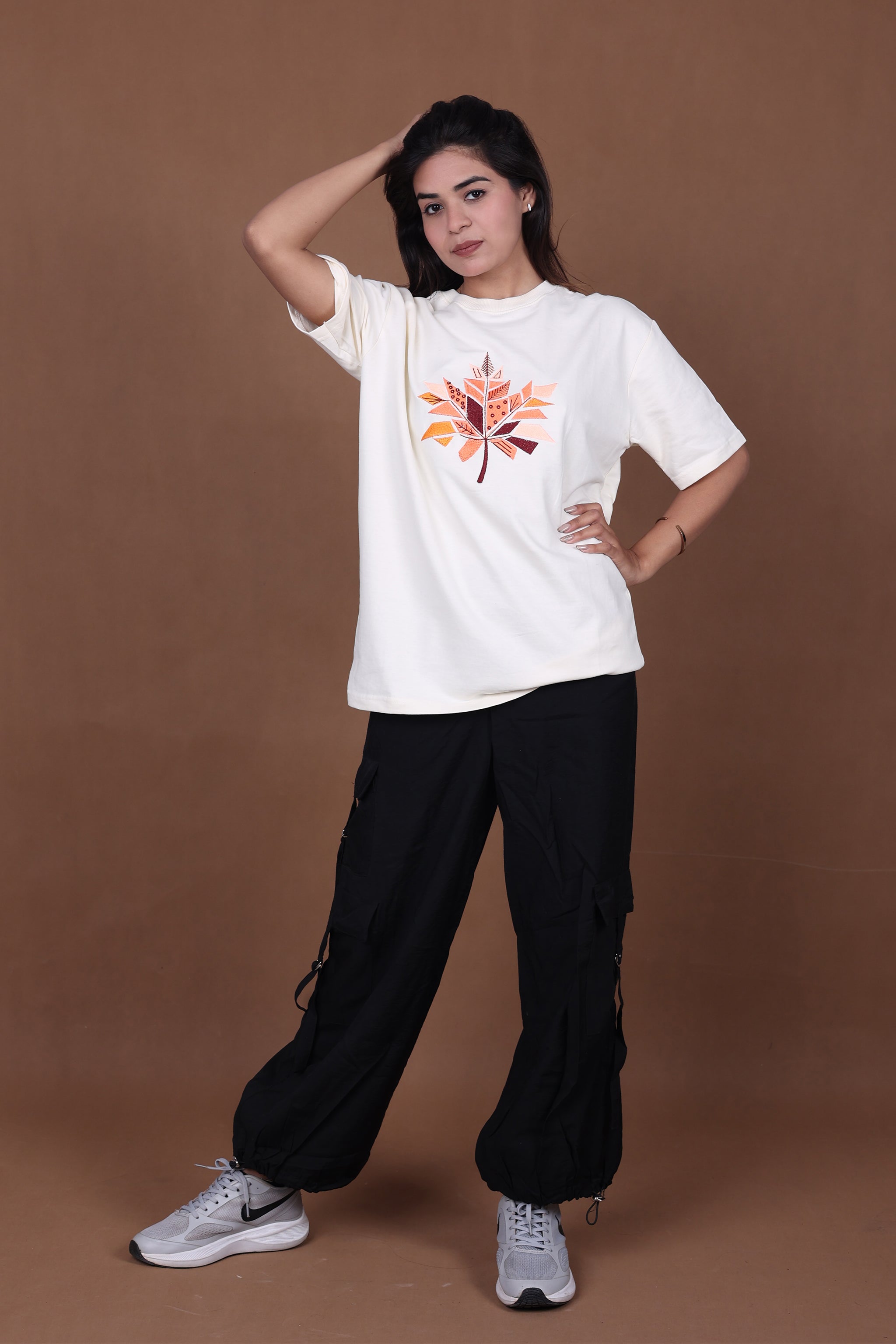 Embroidered Oversized T-shirt | LeafEdge Premium | Off-White T-Shirt