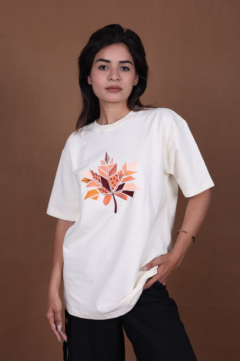 Embroidered Oversized T-shirt | LeafEdge Premium | Off-White T-Shirt