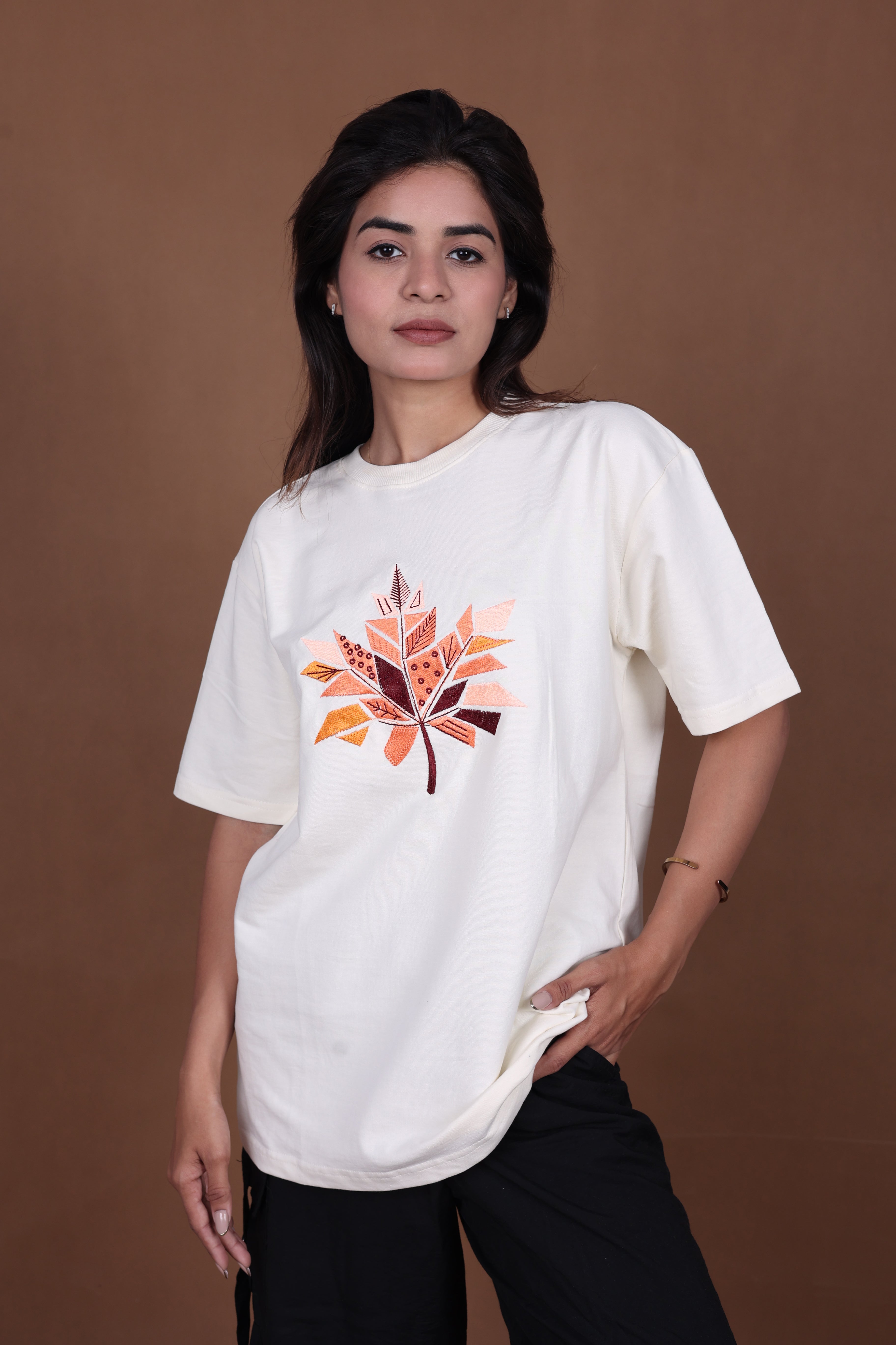 Embroidered Oversized T-shirt | LeafEdge Premium | Off-White T-Shirt