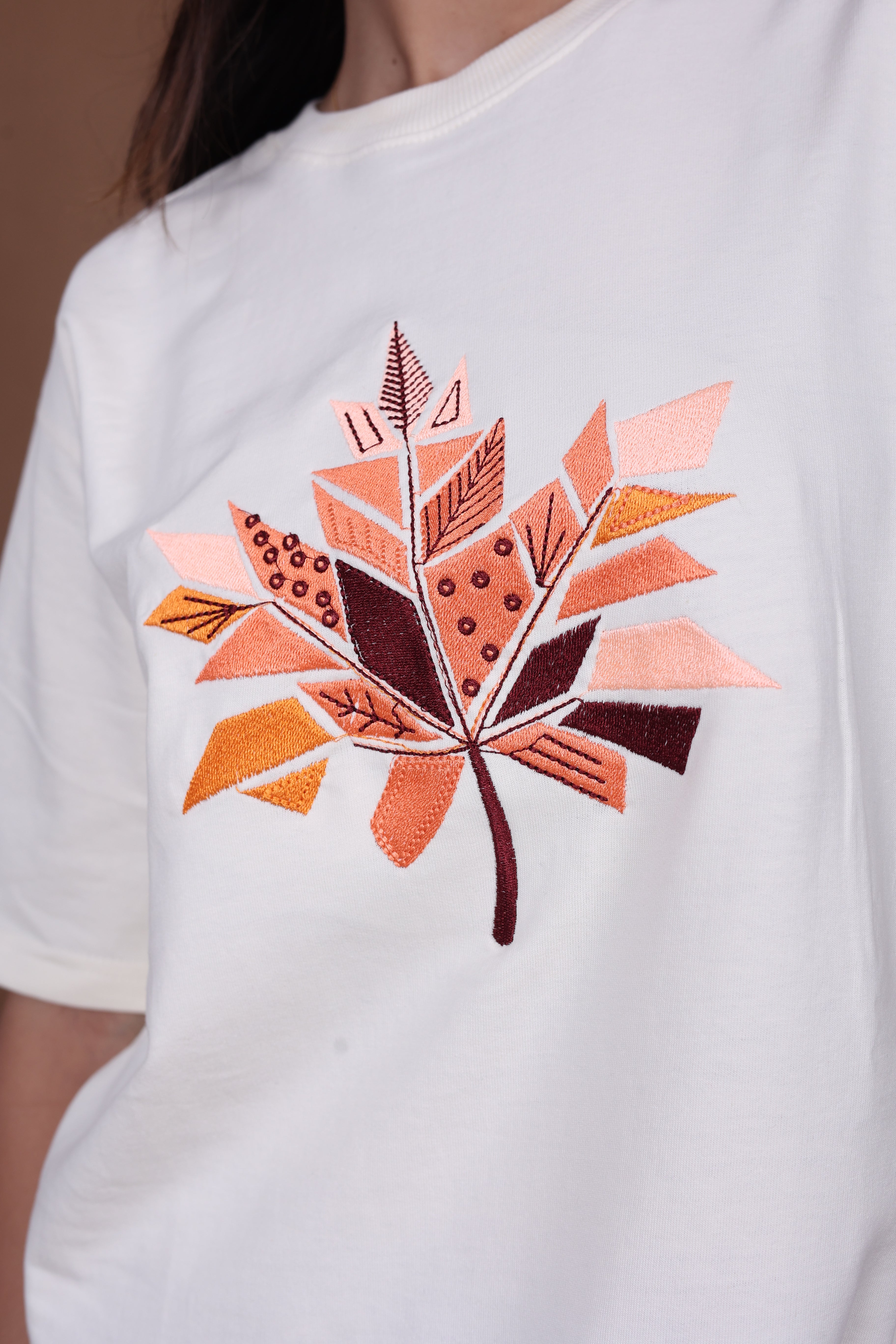 Embroidered Oversized T-shirt | LeafEdge Premium | Off-White T-Shirt