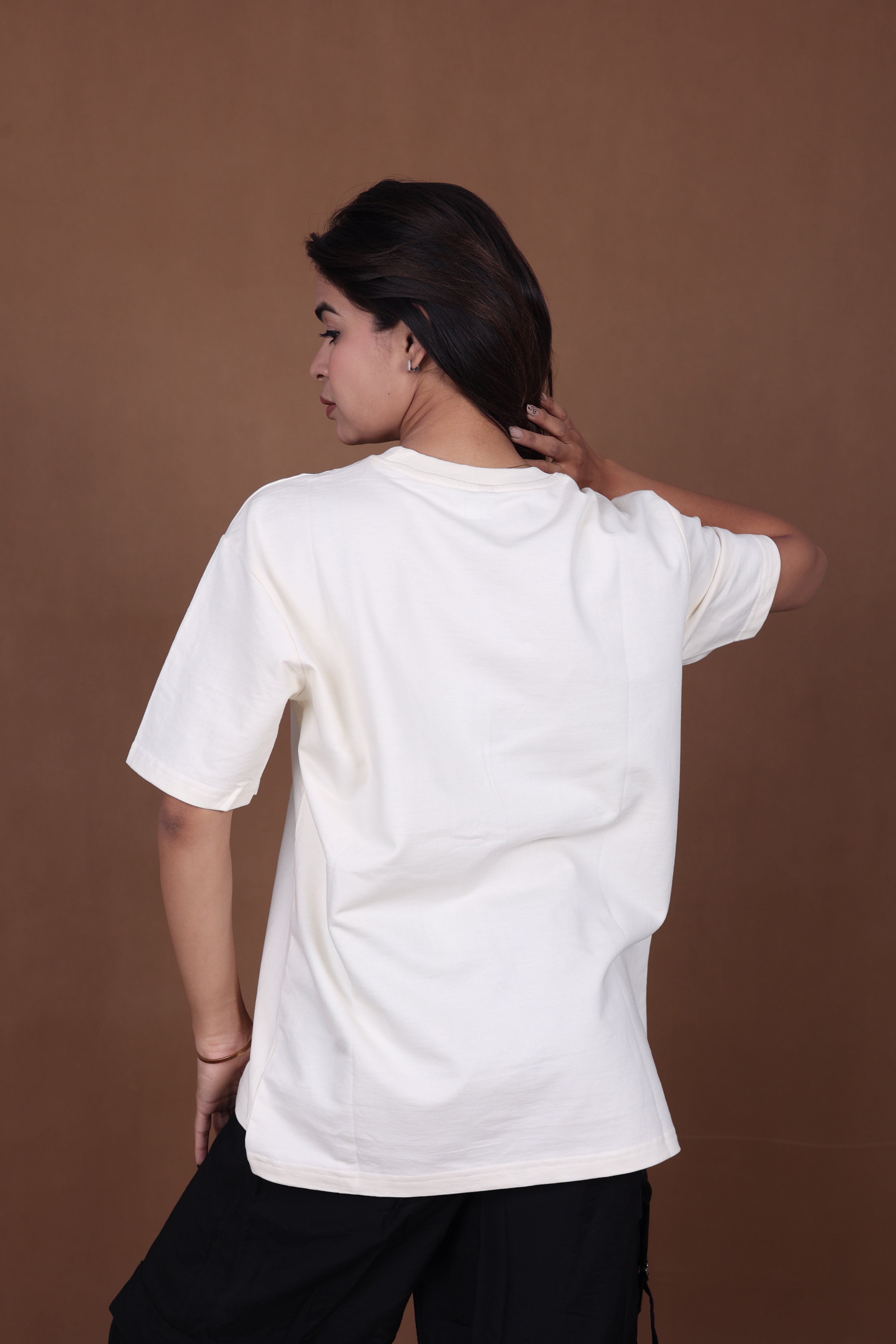 Embroidered Oversized T-shirt | LeafEdge Premium | Off-White T-Shirt