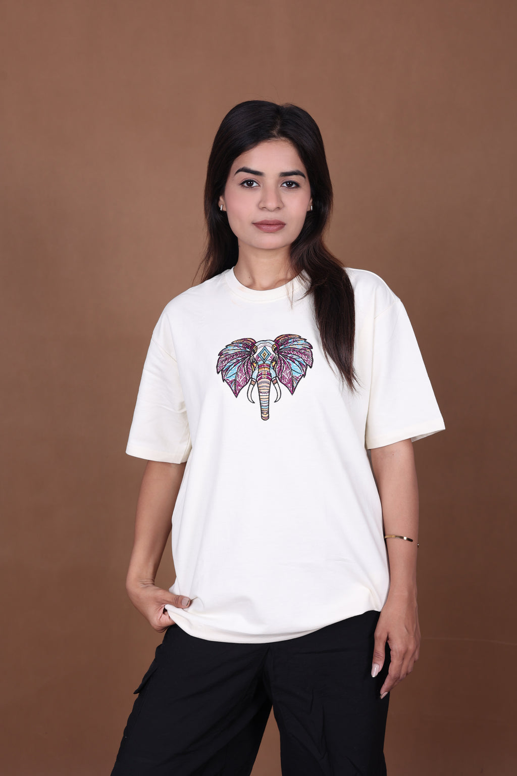 Embroiderd Oversized T-shirt | MYSTIC JUMBO Premium | Off-White T-Shirt