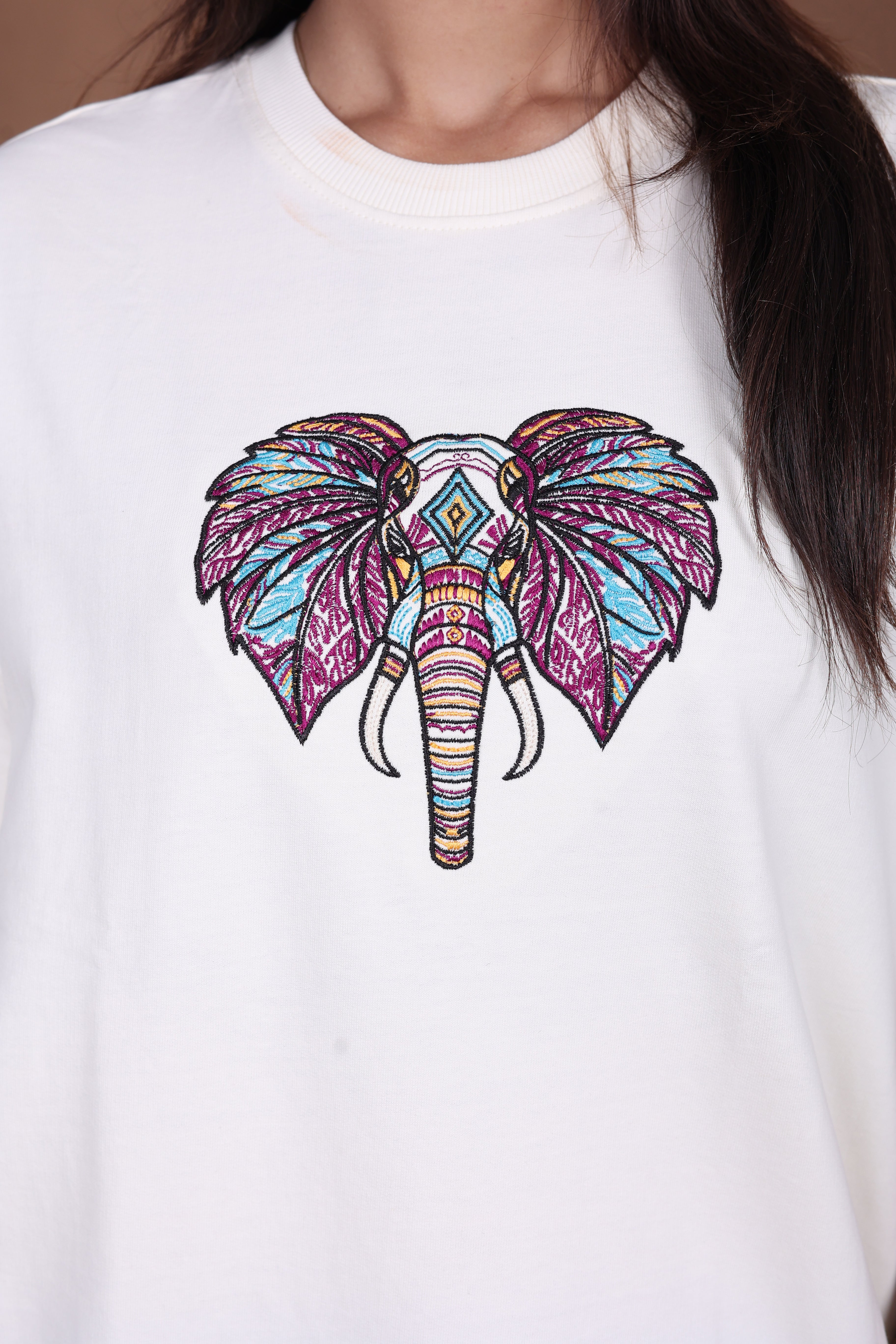 Embroiderd Oversized T-shirt | MYSTIC JUMBO Premium | Off-White T-Shirt