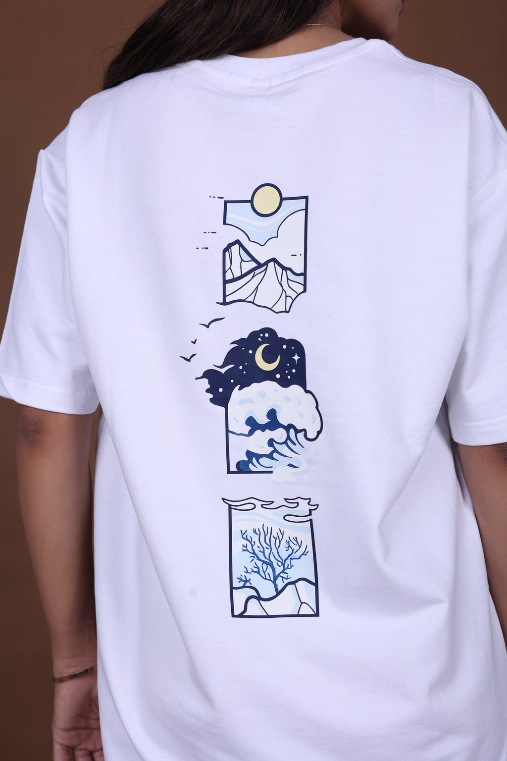 Printed Oversized T-shirt | Traveler Graphic | White T-Shirt