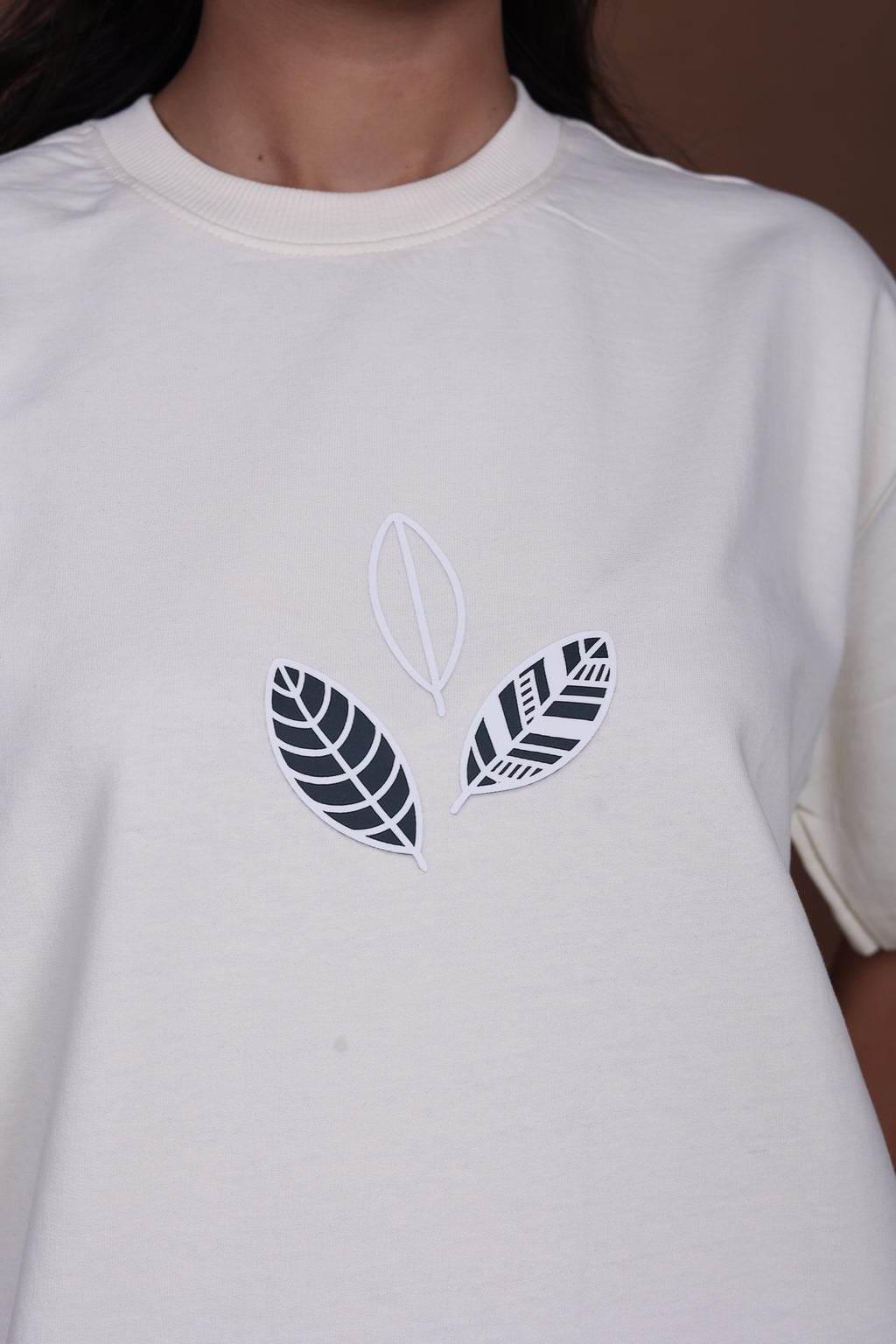 Printed Oversized T-shirt | Cute Cat Leaf Back Print | Off-White T-Shirt