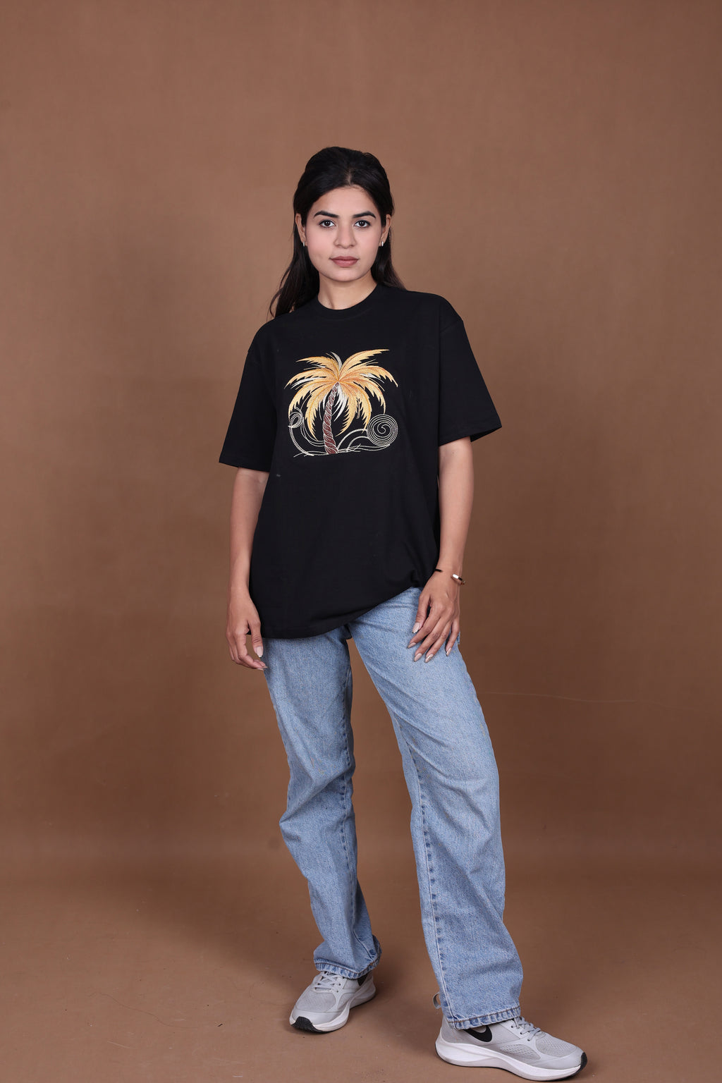 Embroiderd Oversized T-Shirt | SOUL PALM Premium | Black T-Shirt