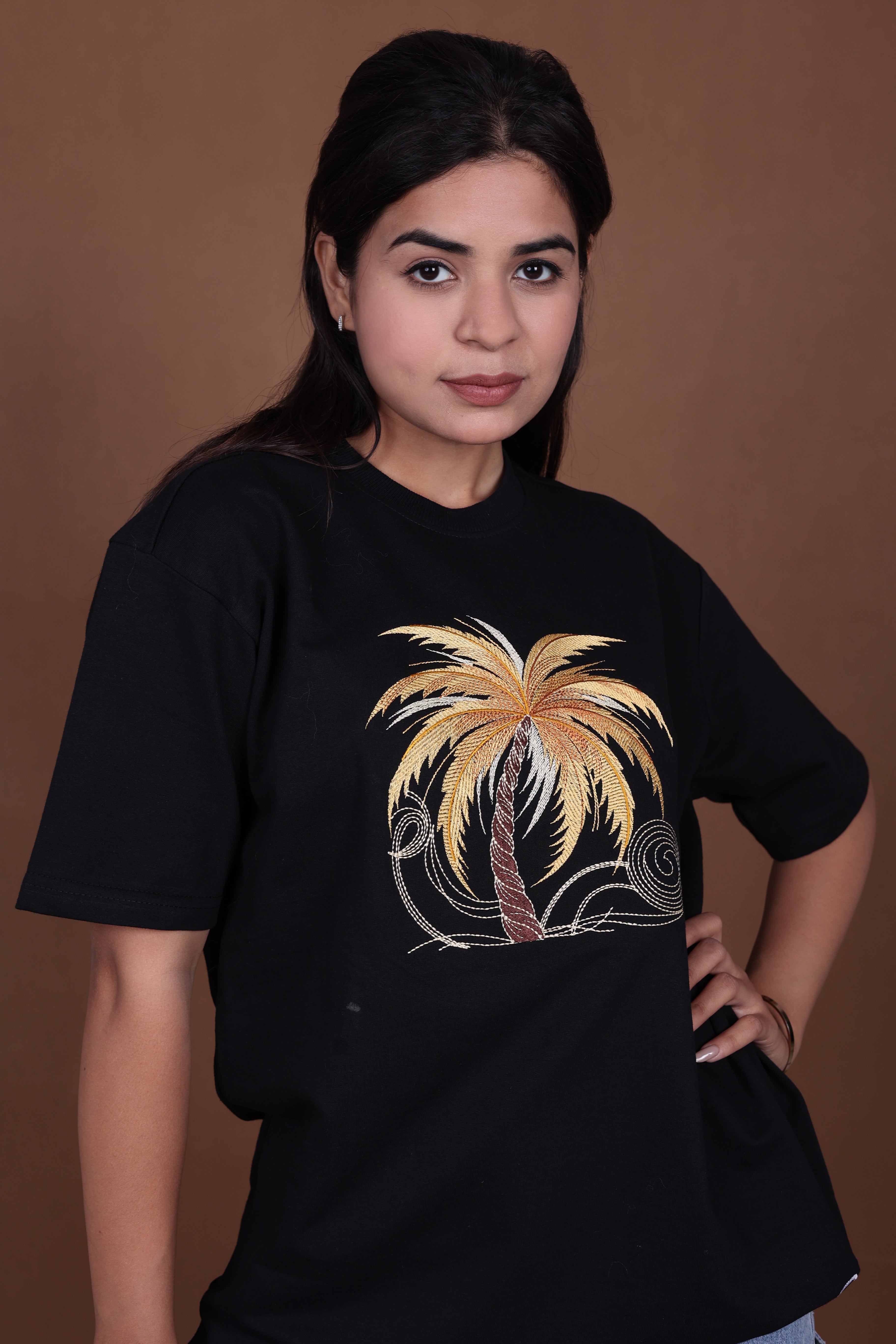 Embroiderd Oversized T-Shirt | SOUL PALM Premium | Black T-Shirt