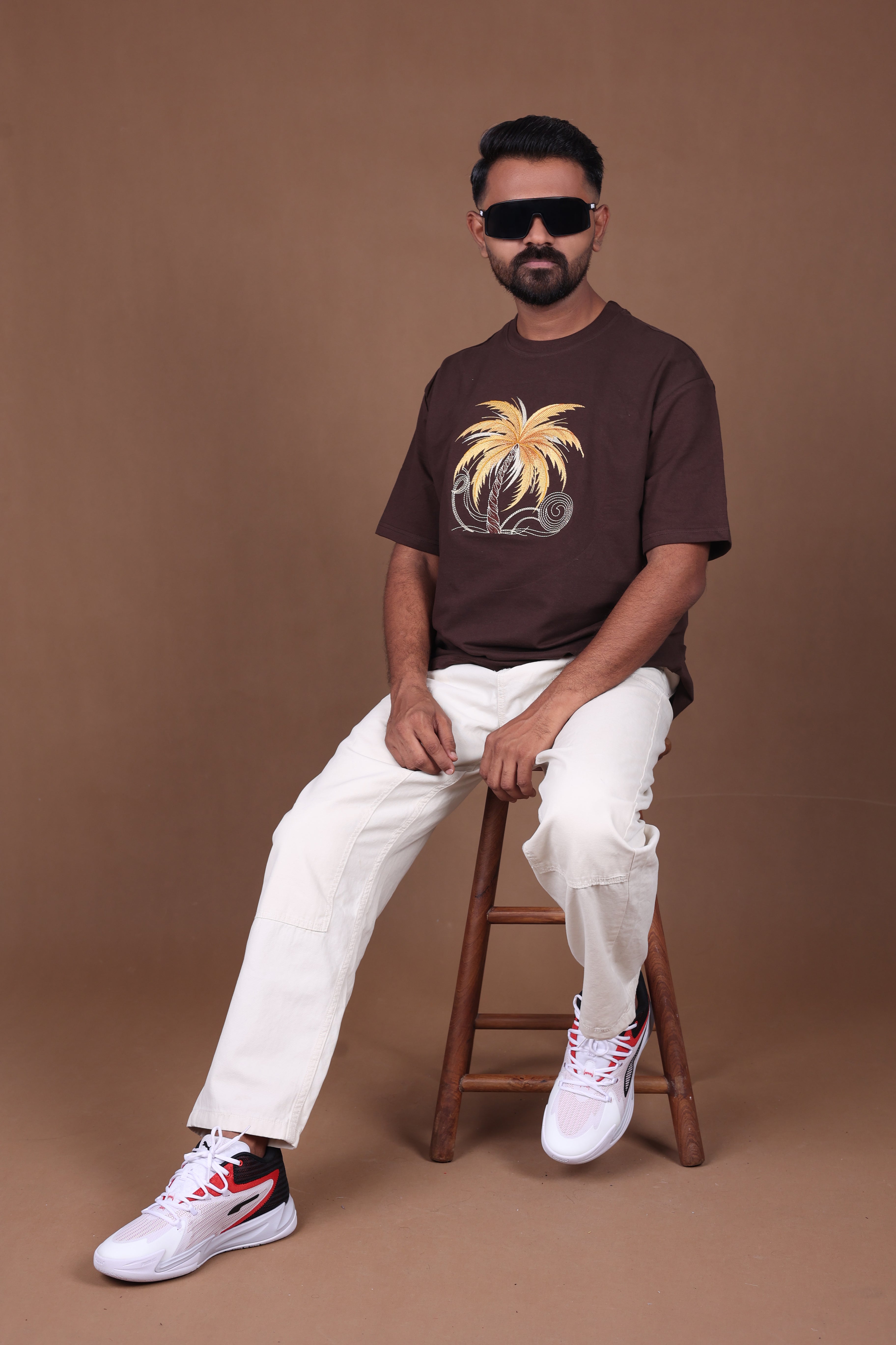 Embroiderd Oversized T-Shirt | SOUL PALM Premium | Brown T-Shirt