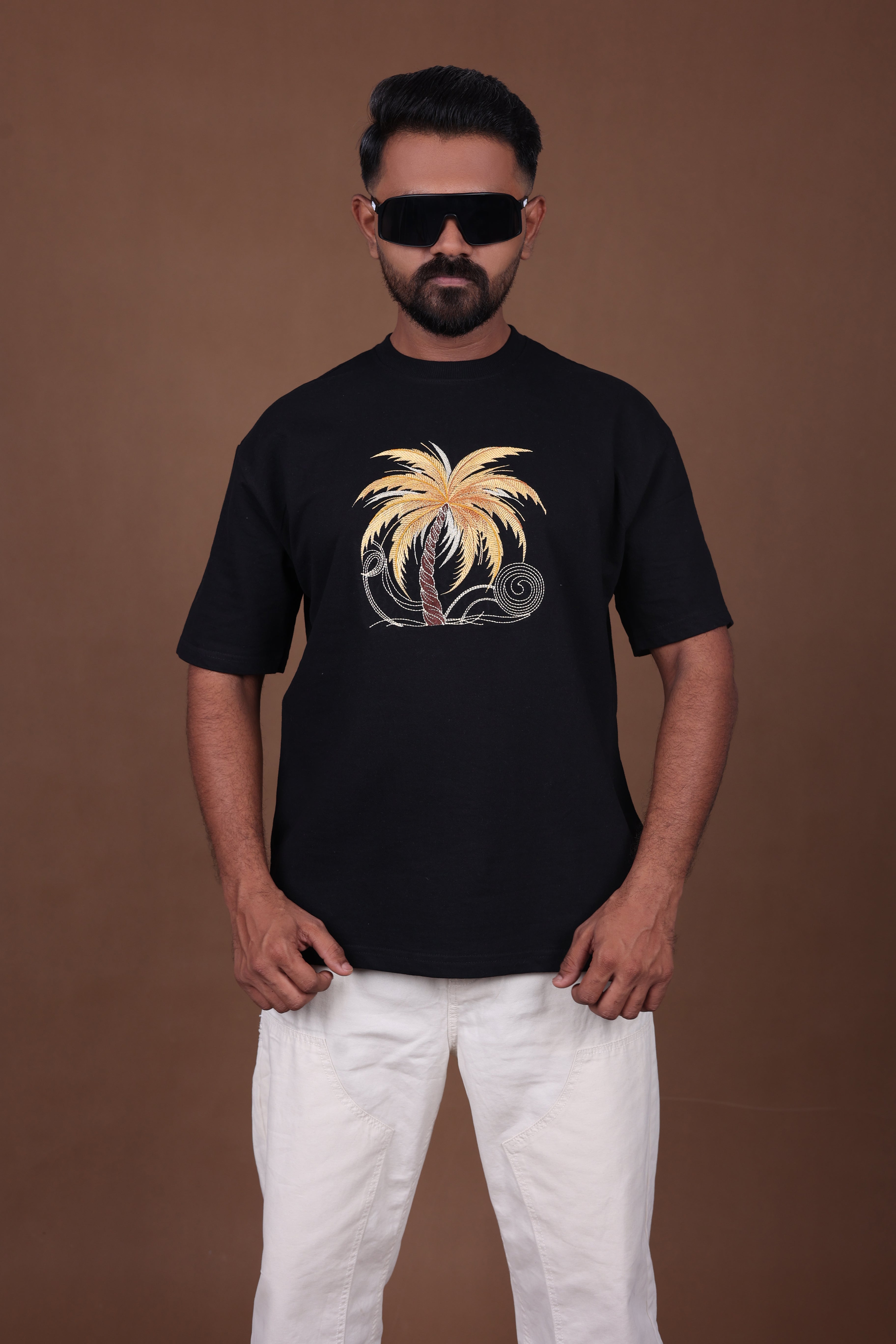 Embroiderd Oversized T-Shirt | SOUL PALM Premium | Black T-Shirt