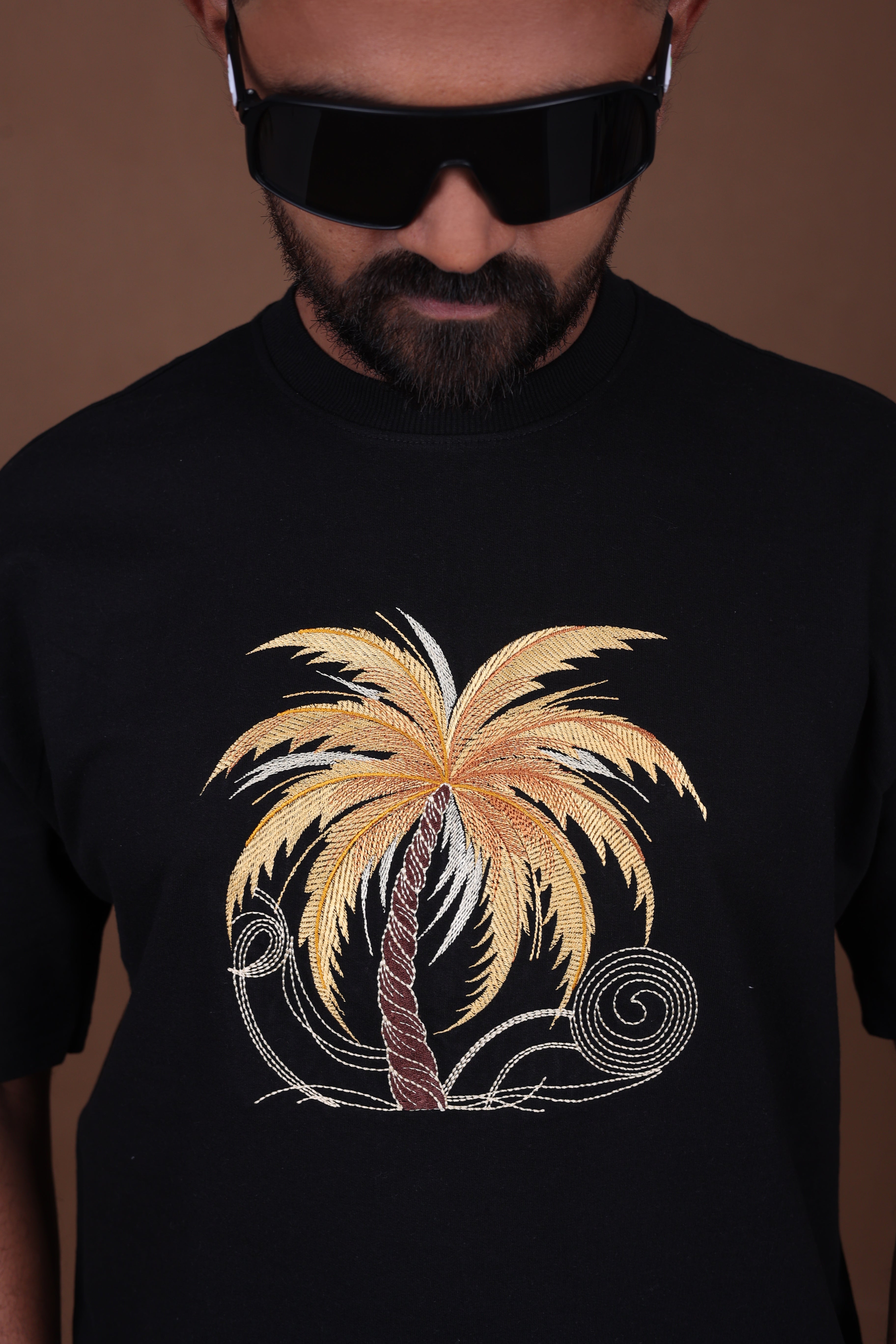 Embroiderd Oversized T-Shirt | SOUL PALM Premium | Black T-Shirt