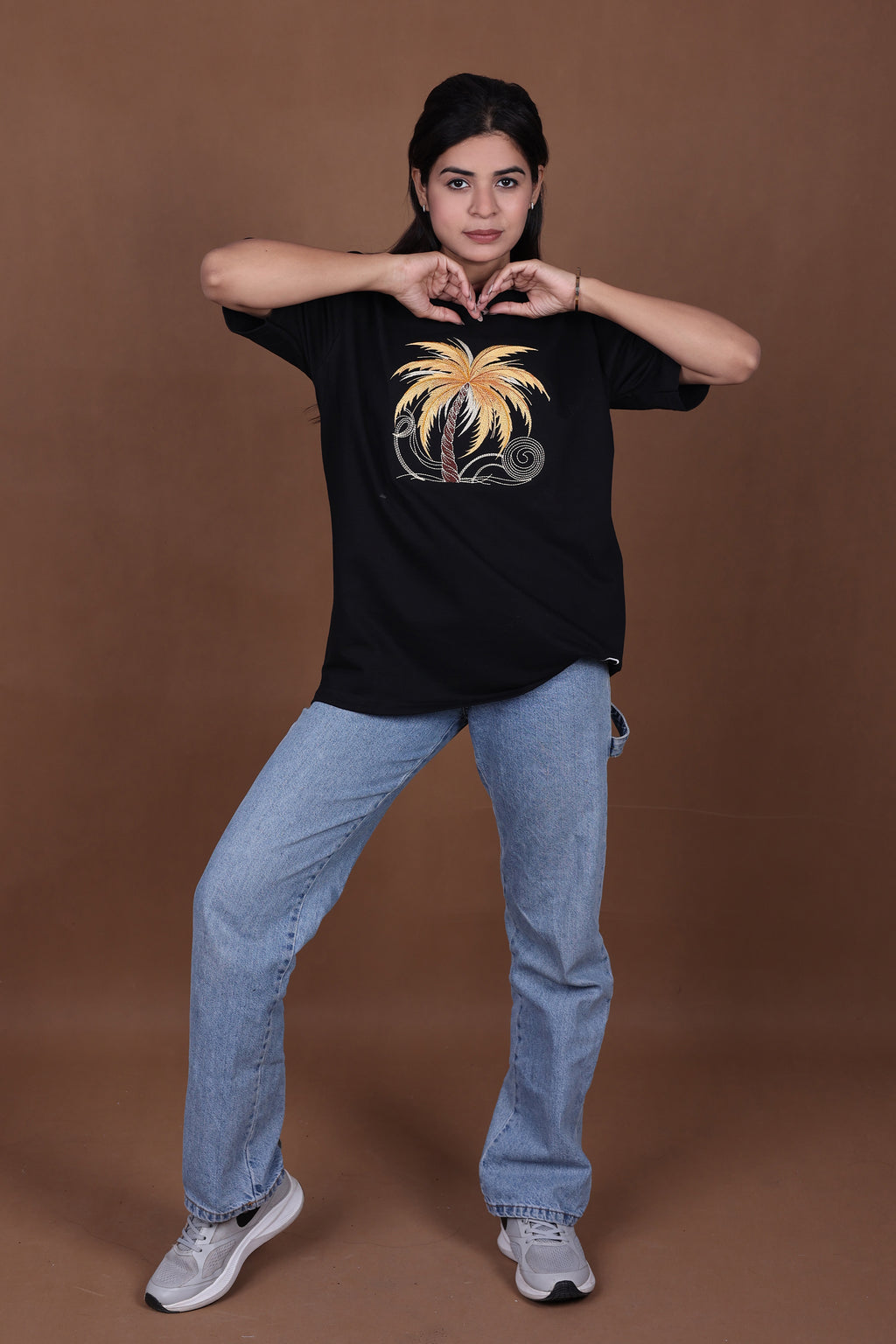 Embroiderd Oversized T-Shirt | SOUL PALM Premium | Black T-Shirt