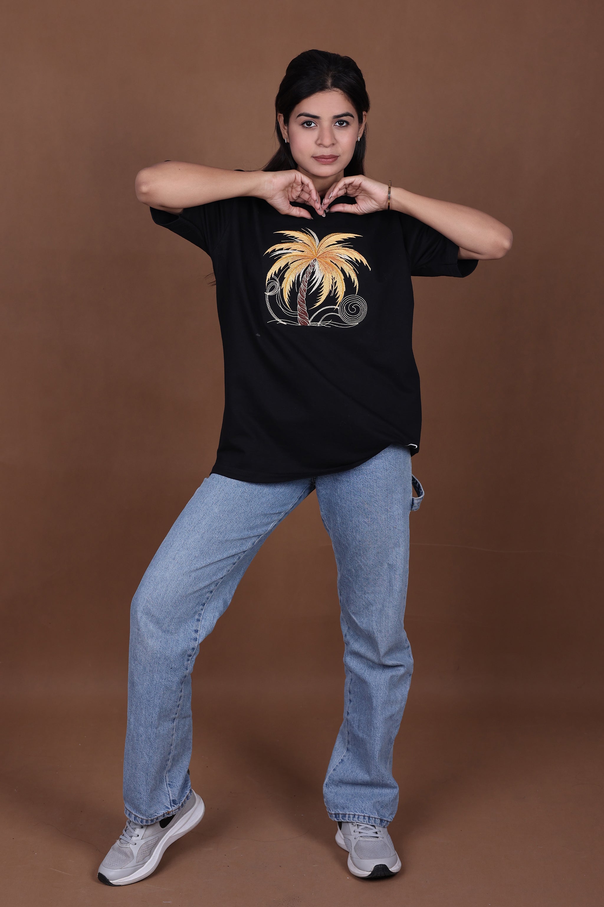 Embroiderd Oversized T-Shirt | SOUL PALM Premium | Black T-Shirt